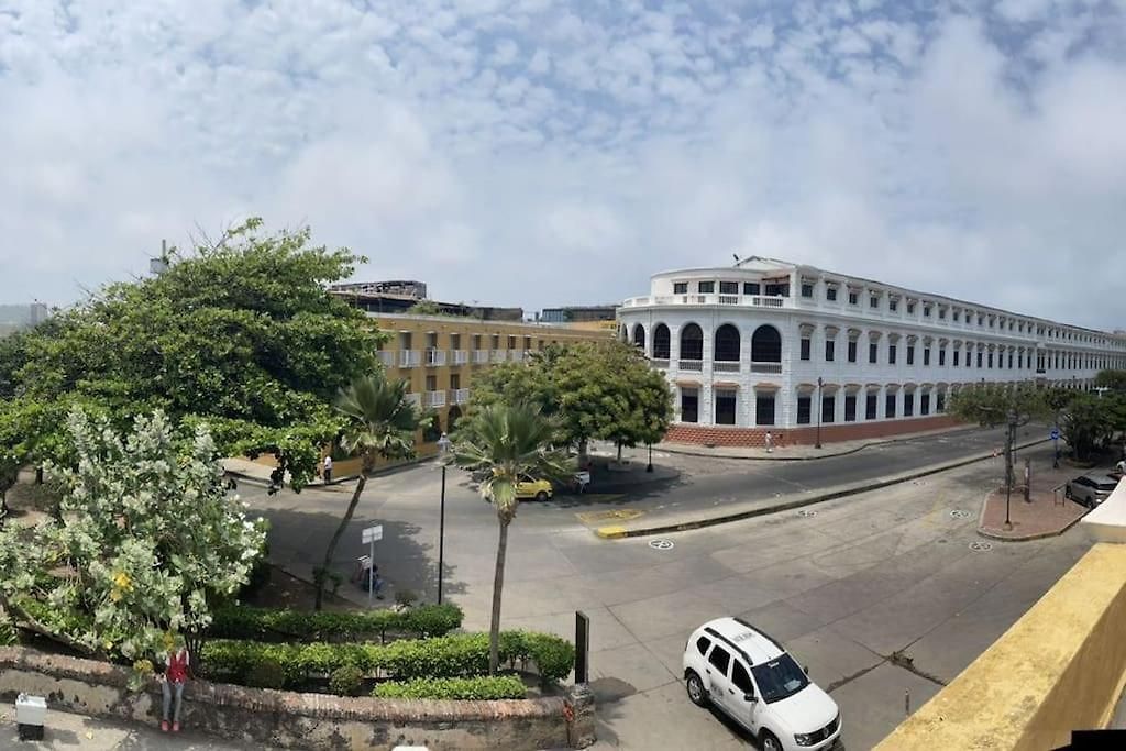 Cómodo Apto Zona Histórica Cgena Cartagena